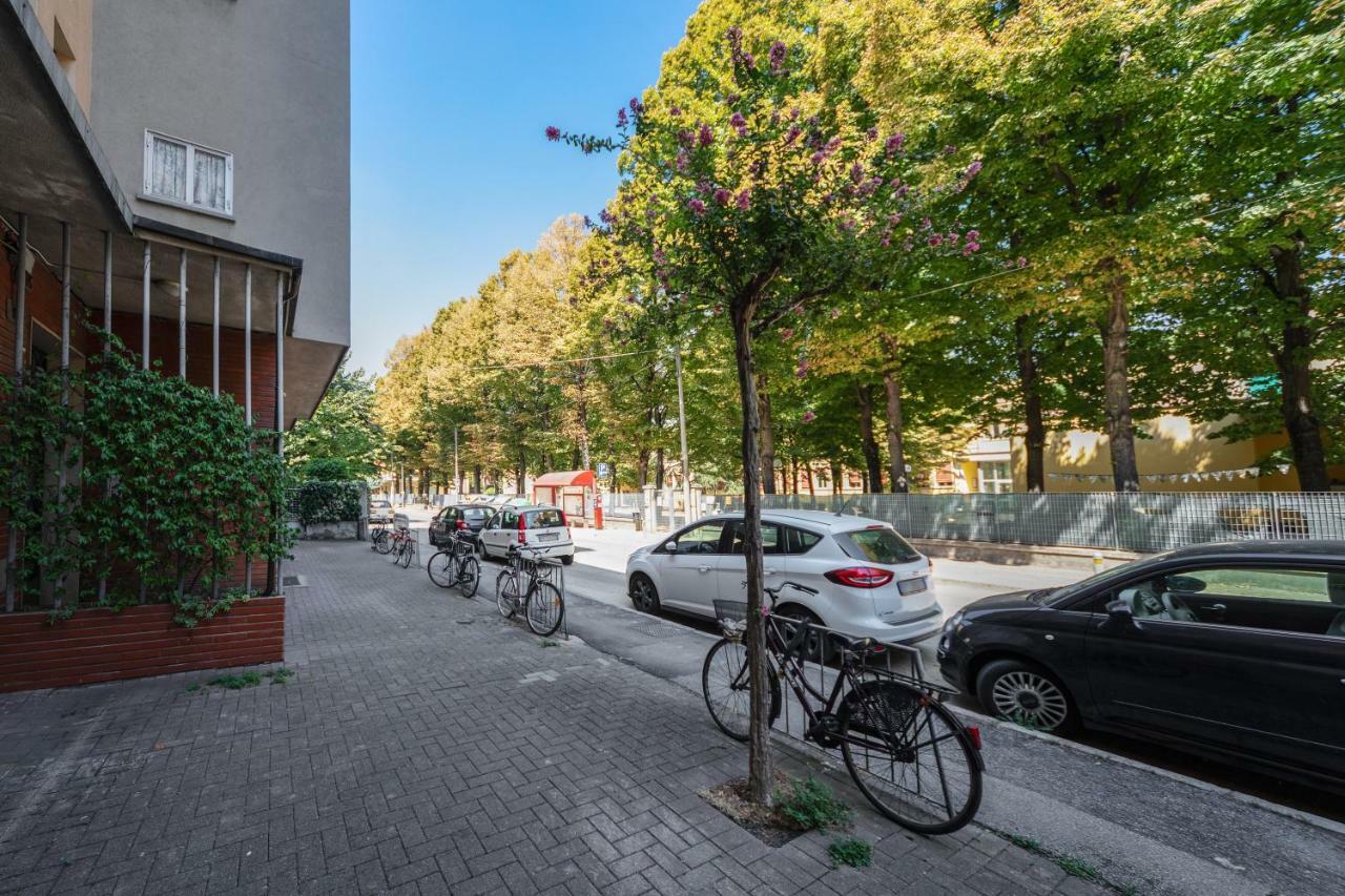 Sant'Orsola Colorful Huge Apartment โบโลญญา ภายนอก รูปภาพ