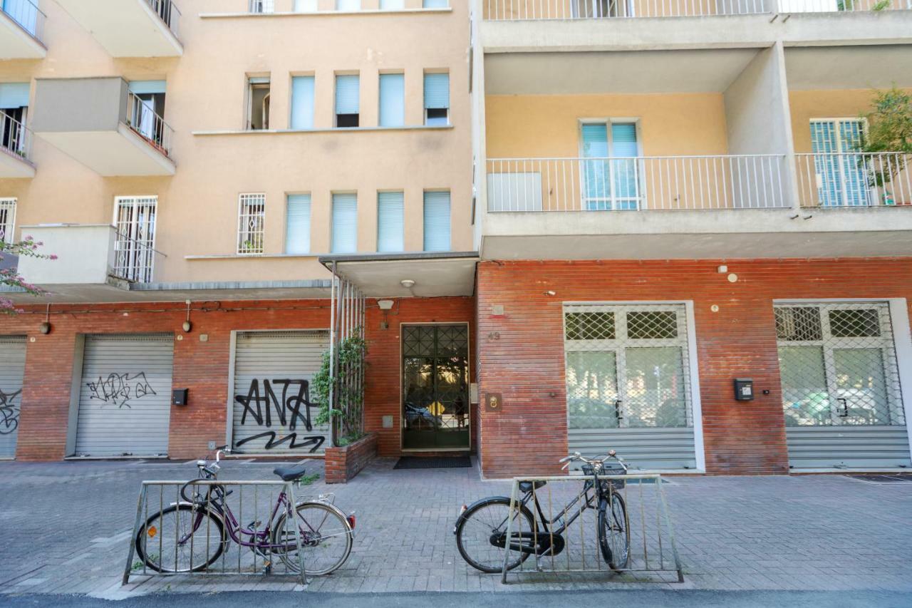 Sant'Orsola Colorful Huge Apartment โบโลญญา ภายนอก รูปภาพ