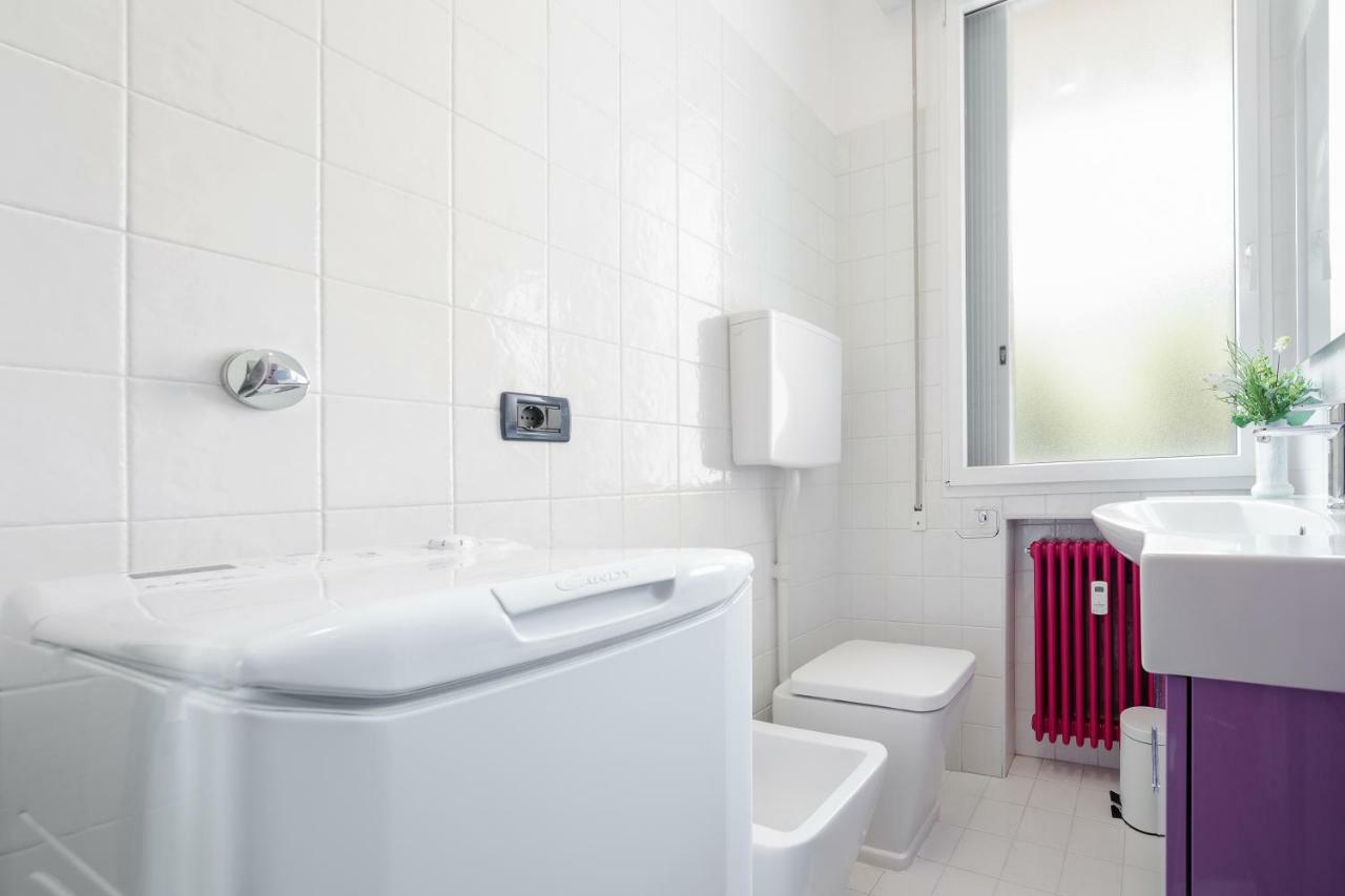 Sant'Orsola Colorful Huge Apartment โบโลญญา ภายนอก รูปภาพ